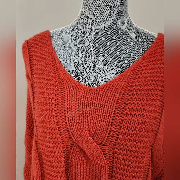 Lulu's Sweater - Picture 8 of 9